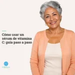 Mujer latina de 65 años con piel cuidada y luminosa