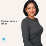 Mujer latina de 43 años con piel cuidada y luminosa