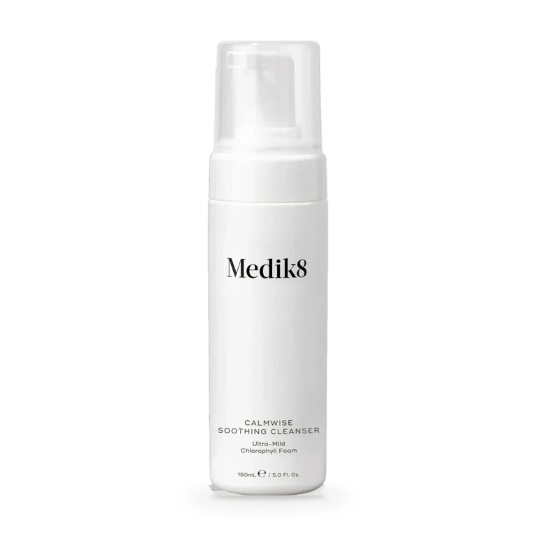 Frasco dosificador de Medik8 Calmwise Soothing Cleanser de 150 ml, limpiador calmante