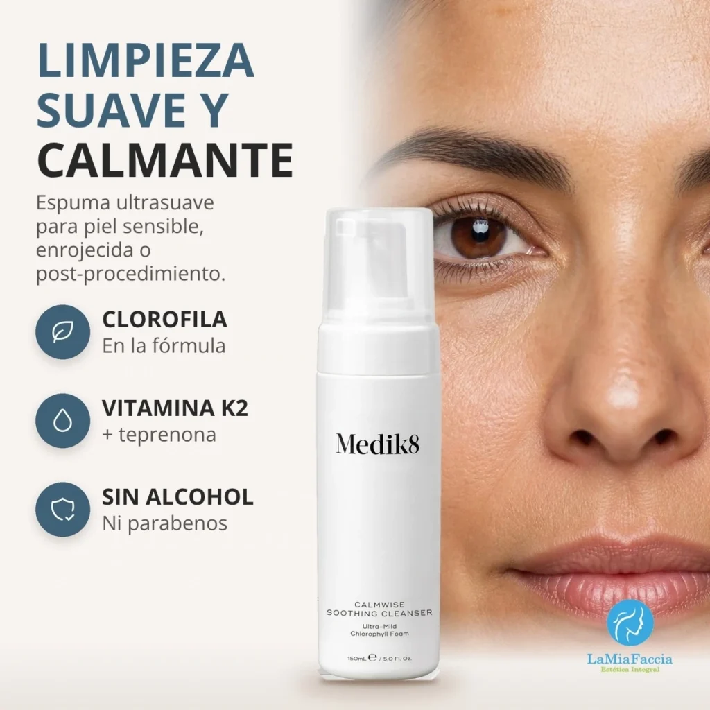 Medik8 Calmwise Soothing Cleanser, limpiador facial en espuma para piel sensible que limpia sin dejar tirantez