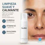 Medik8 Calmwise Soothing Cleanser, limpiador facial en espuma para piel sensible que limpia sin dejar tirantez
