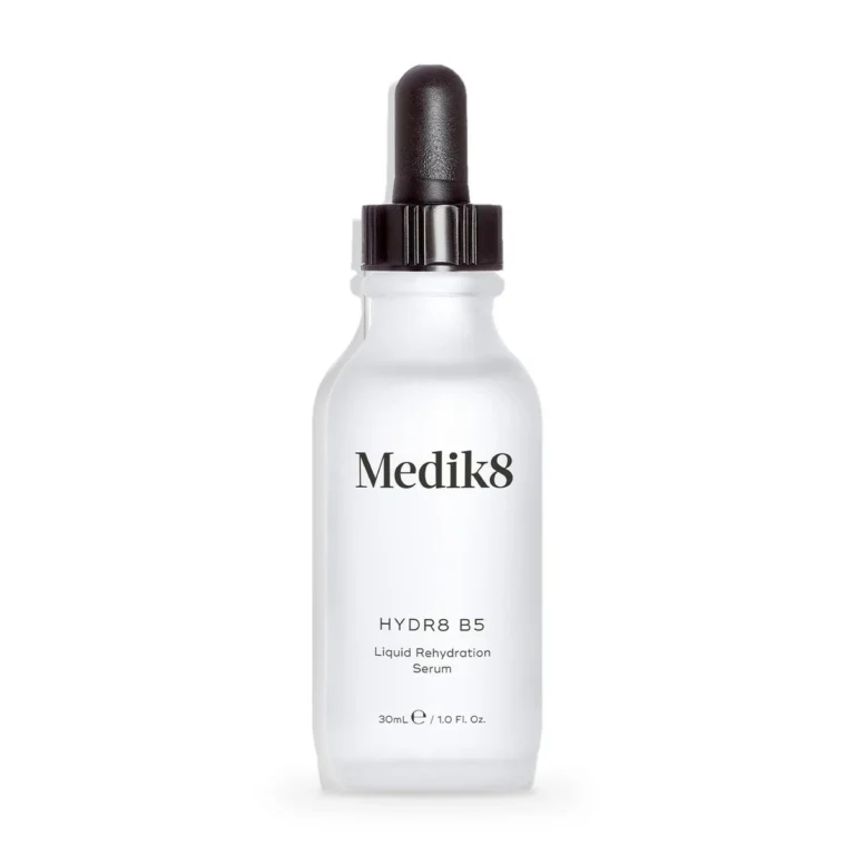 Frasco gotero de Medik8 Hydr8 B5 de 30 ml, sérum de ácido hialurónico con vitamina B5
