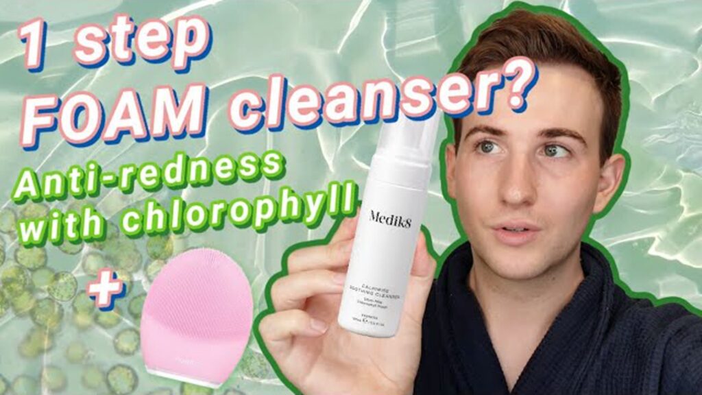 Video de Medik8 Calmwise Soothing Cleanser, limpiador facial en espuma para piel sensible